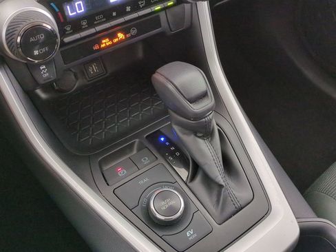 Used 2025 Toyota RAV4 LE image 21