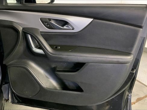 Used 2025 Chevrolet Blazer LT AWD/4WD image 25