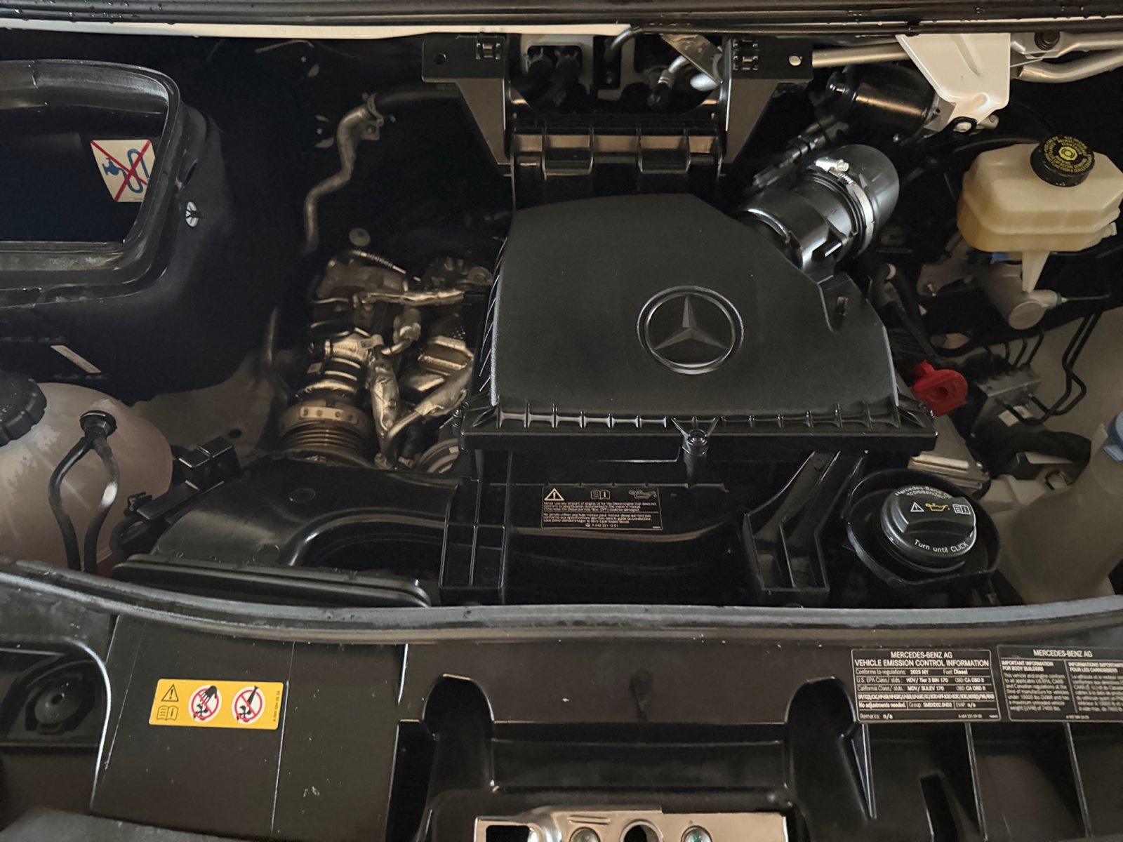 Used 2025 Mercedes-Benz Sprinter 2500 image 20