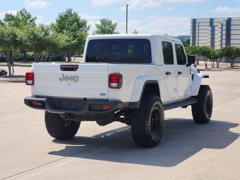 Used 2023 Jeep Gladiator Overland w/ Trailer Tow Package AWD/4WD image 5