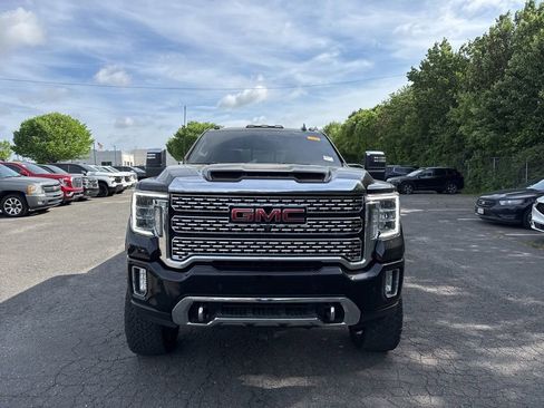 Used 2022 GMC Sierra 2500 Denali w/ Denali Black Diamond Edition image 2