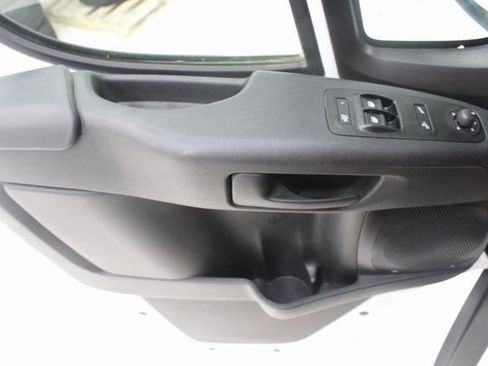 Used 2025 RAM ProMaster 2500 w/ Convenience Group image 13