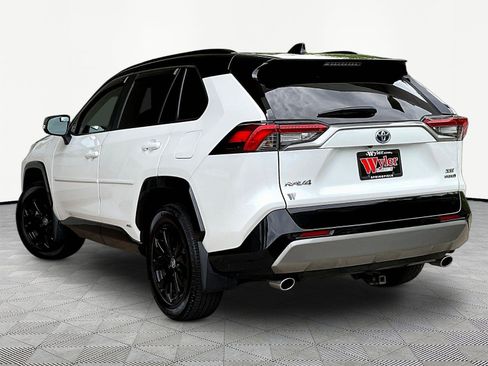 Used 2023 Toyota RAV4 XSE AWD/4WD image 4