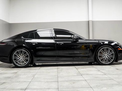 Used 2021 Porsche Panamera w/ Premium Package RWD image 7