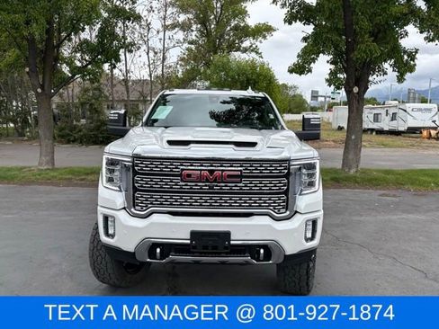 Used 2022 GMC Sierra 3500 Denali w/ Denali Ultimate Package AWD/4WD image 2