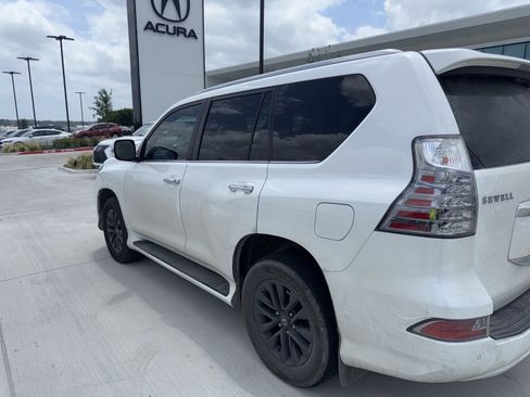 Used 2021 Lexus GX 460 Premium w/ Premium Package AWD/4WD image 3