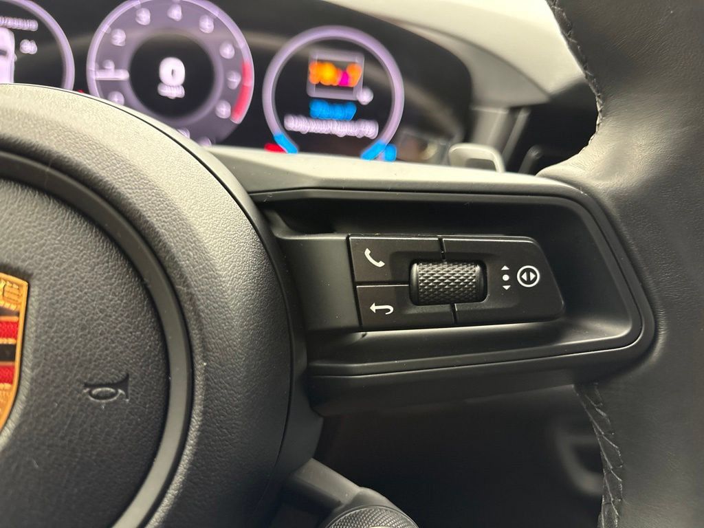 Certified 2024 Porsche Cayenne AWD/4WD image 36