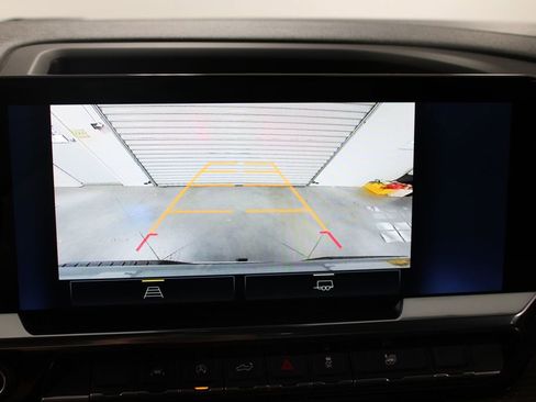 Used 2025 Chevrolet Silverado 1500 LT image 52