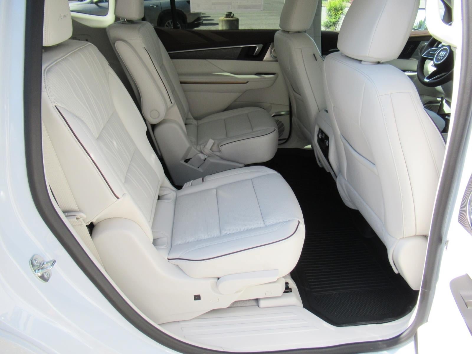 New 2026 Buick Enclave Avenir w/ Super Cruise Package FWD image 34