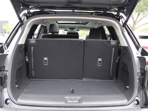 Certified 2025 INFINITI QX60 Luxe image 28