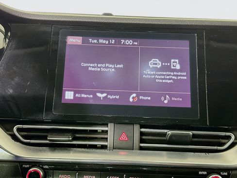 Used 2022 Kia Niro LXS FWD image 23