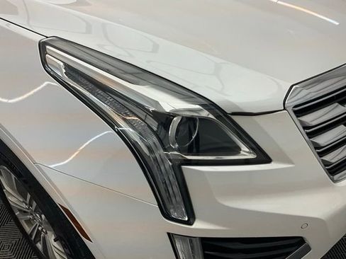 Used 2018 Cadillac XT5 Luxury w/ Driver Awareness Package image 20