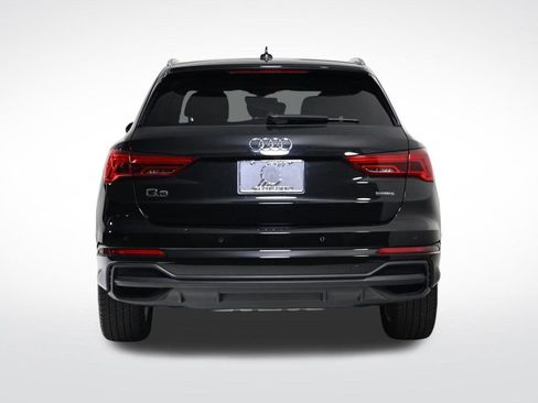 Used 2024 Audi Q3 2.0T Premium w/ Convenience Package image 4
