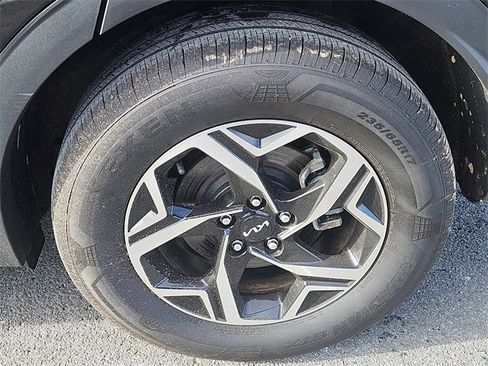 Certified 2025 Kia Sportage LX image 7