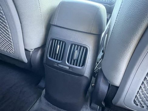 Used 2015 Hyundai Tucson SE FWD image 14
