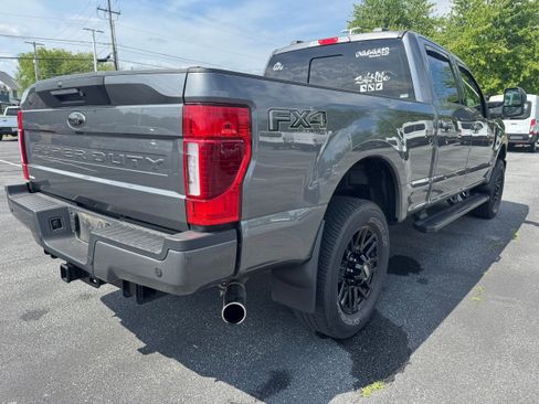 Used 2022 Ford F250 Lariat w/ Black Appearance Package AWD/4WD image 5