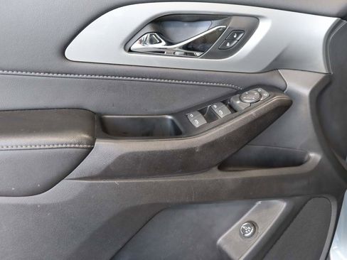 Certified 2023 Chevrolet Traverse LT FWD image 14