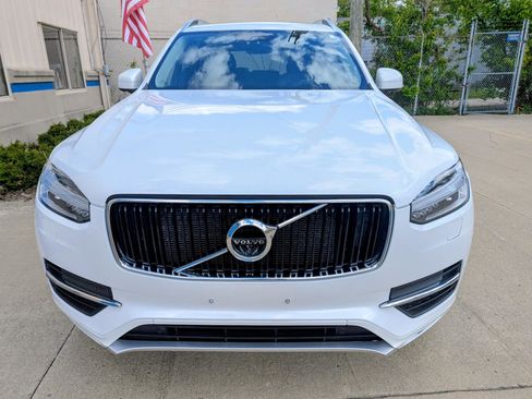 Used 2019 Volvo XC90 T5 Momentum w/ Advanced Package AWD/4WD image 2