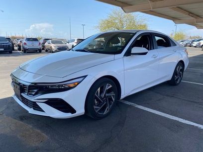 Used 2025 Hyundai Elantra SEL