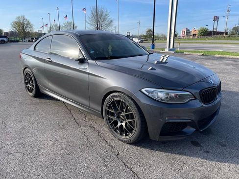 Used 2016 BMW M235i Coupe image 2