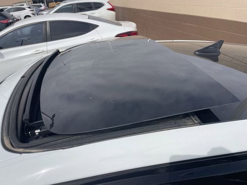 Used 2014 Hyundai Veloster w/ Style Package 02 image 10