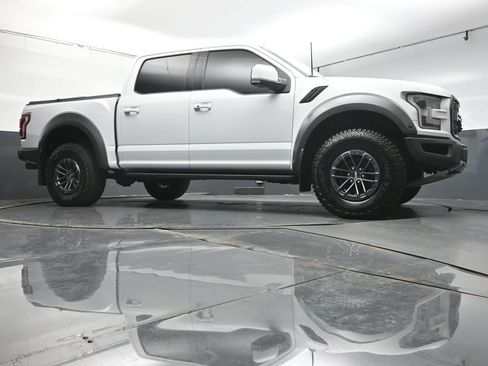 Used 2019 Ford F150 Raptor w/ Equipment Group 802A Luxury AWD/4WD image 31