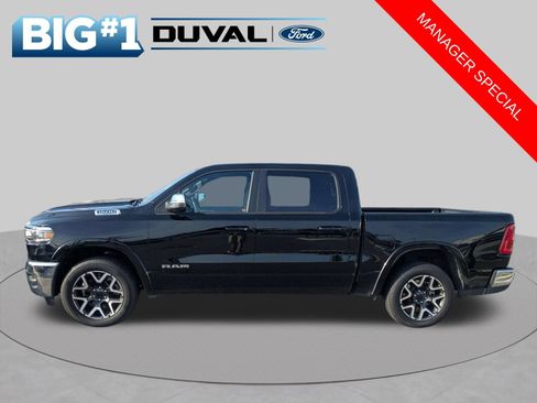 Used 2025 RAM 1500 Laramie AWD/4WD image 7
