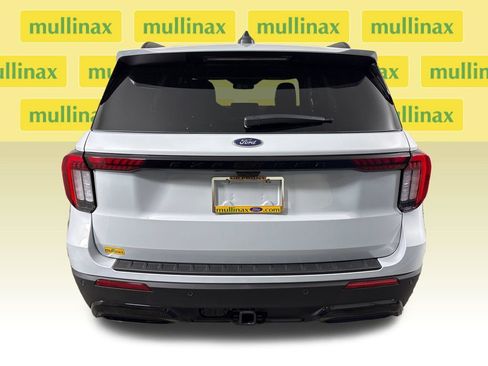 New 2026 Ford Explorer ST-Line w/ ST-Line Street Pack RWD image 8