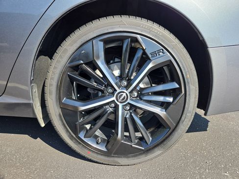 Used 2023 Nissan Altima 2.5 SR image 10