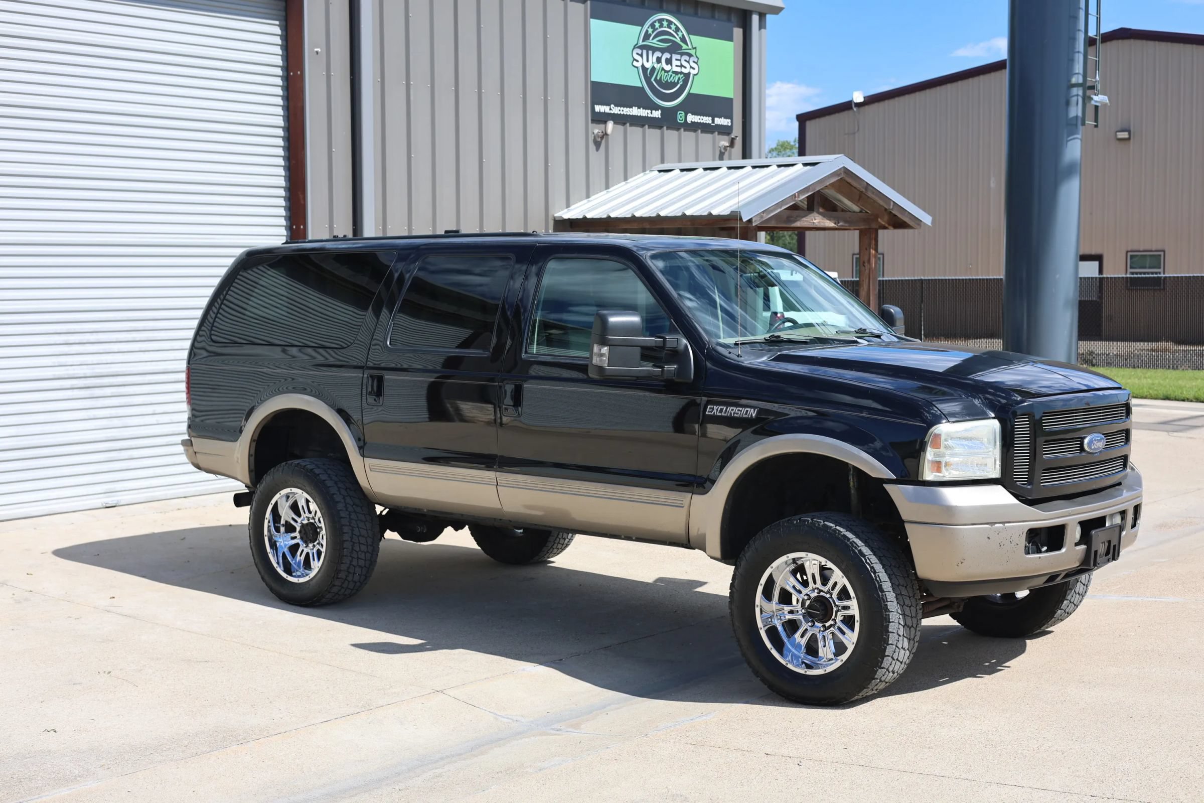 Used 2005 Ford Excursion Eddie Bauer AWD/4WD image 18