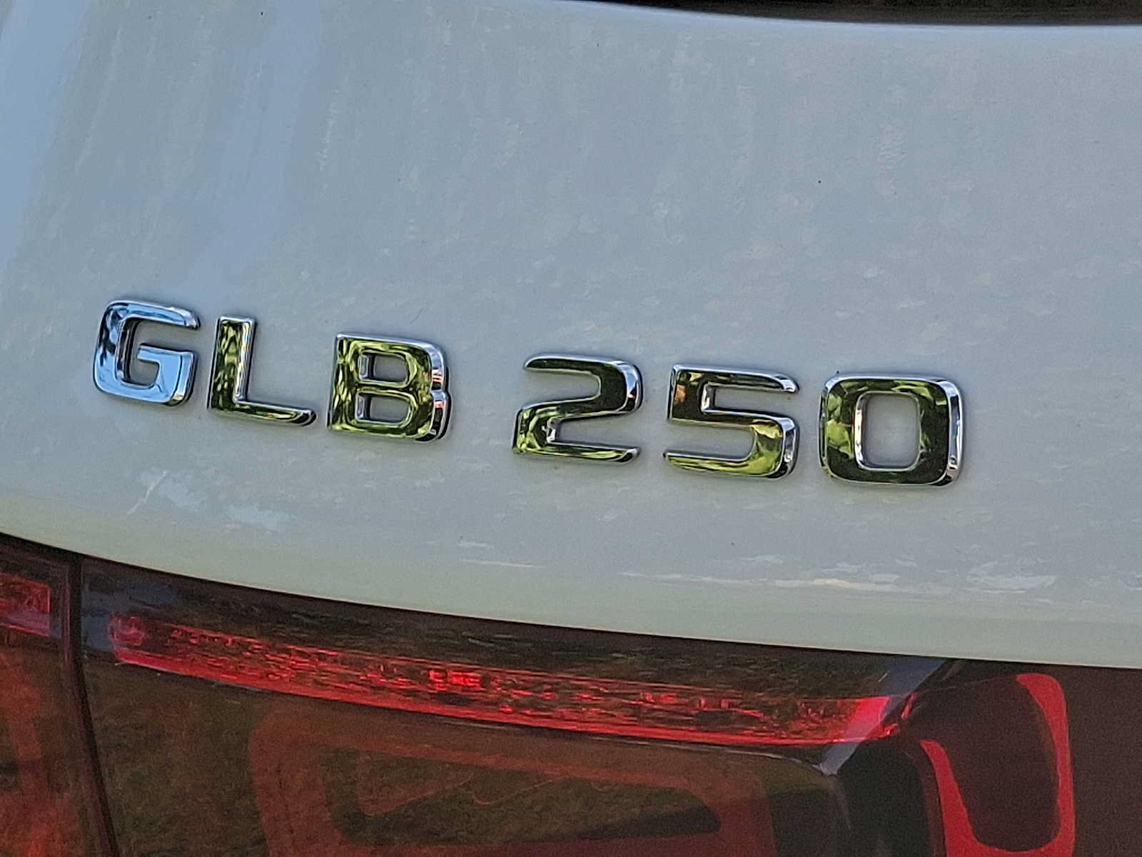 Certified 2022 Mercedes-Benz GLB 250 4MATIC image 29