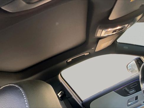 Used 2020 Mercedes-Benz GLB 250 image 14