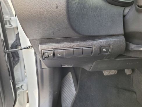 Used 2023 Toyota Corolla LE image 23