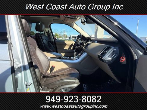 Used 2015 Land Rover Range Rover Sport HSE image 11
