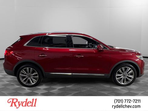 Used 2016 Lincoln MKX Reserve w/ Luxury Package AWD/4WD image 6