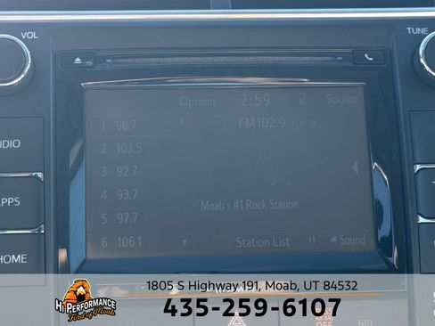 Used 2016 Toyota Camry XLE image 25