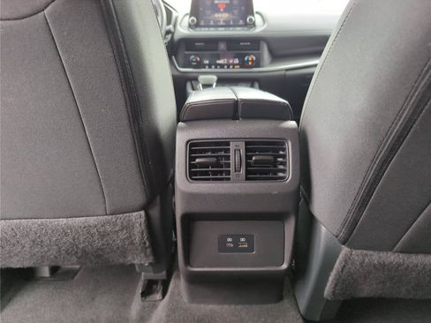 Used 2023 Nissan Rogue SV FWD image 33
