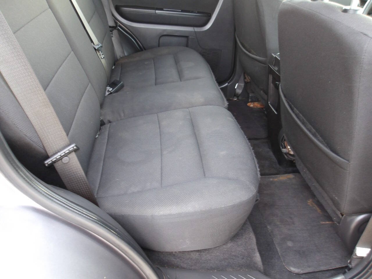 Used 2010 Ford Escape XLT AWD/4WD image 25