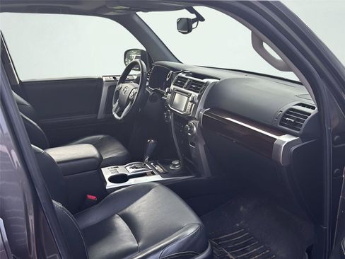 Used 2017 Toyota 4Runner Limited AWD/4WD image 37