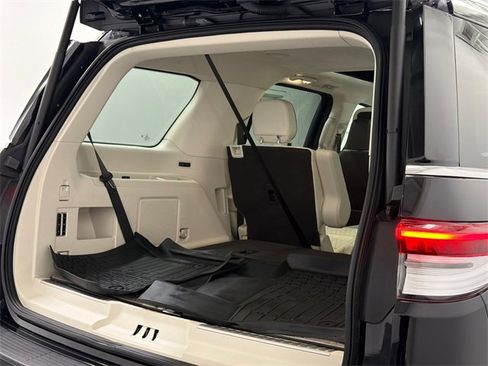 Certified 2022 Lincoln Navigator Black Label image 9