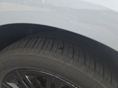 Used 2024 Land Rover Range Rover Evoque S image 2