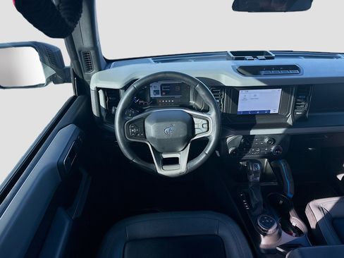 Used 2022 Ford Bronco Black Diamond image 18