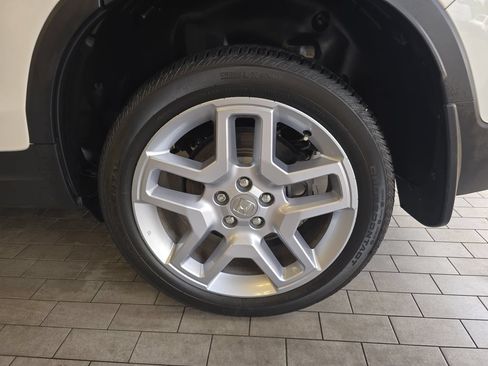 Used 2025 Honda Passport EX-L image 34