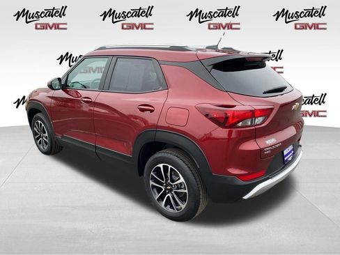 Used 2025 Chevrolet TrailBlazer LT AWD/4WD image 8