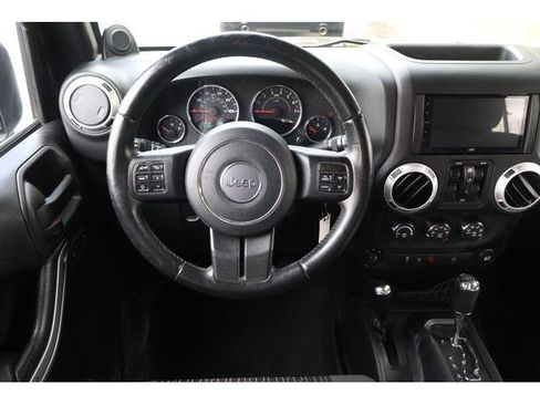 Used 2012 Jeep Wrangler Unlimited Sahara w/ Dual Top Group AWD/4WD image 8