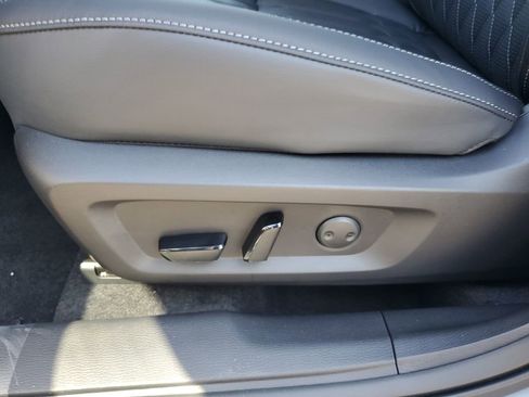 New 2026 Mitsubishi Outlander SEL image 14