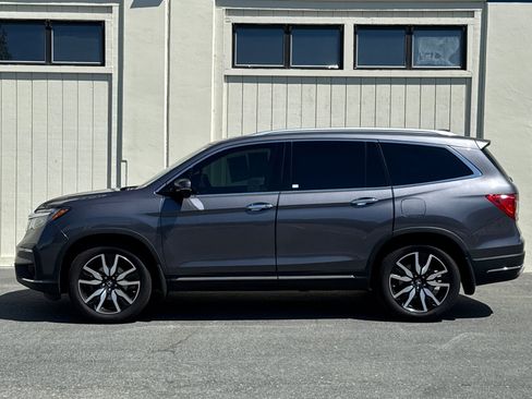 Used 2022 Honda Pilot Touring image 7