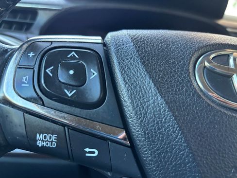 Used 2015 Toyota Avalon XLE image 19