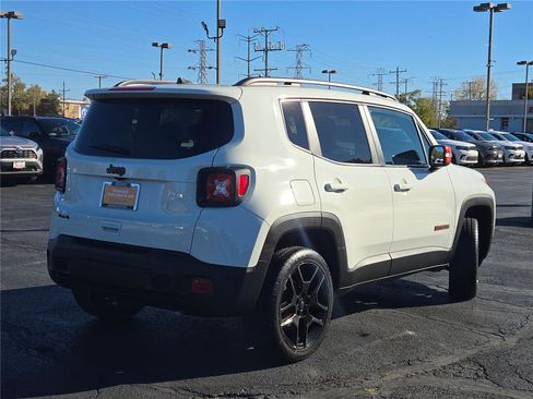 Certified 2020 Jeep Renegade Latitude image 12