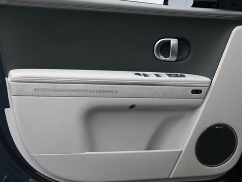 Used 2022 Hyundai Ioniq 5 Limited image 19